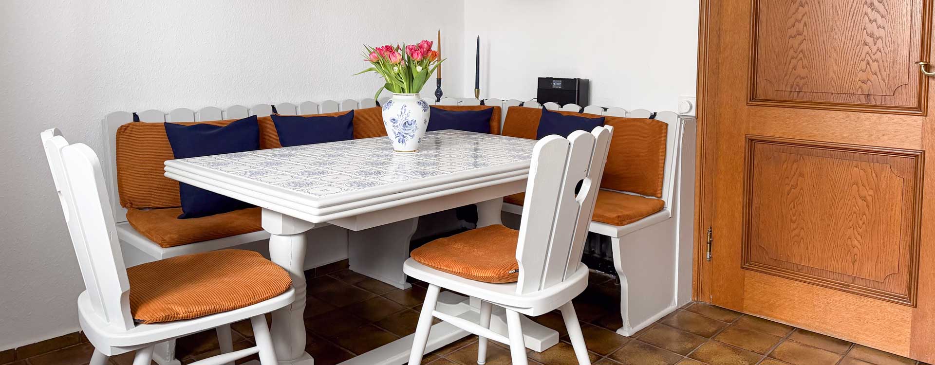 Kueche_Sitzecke_Tulpen_2